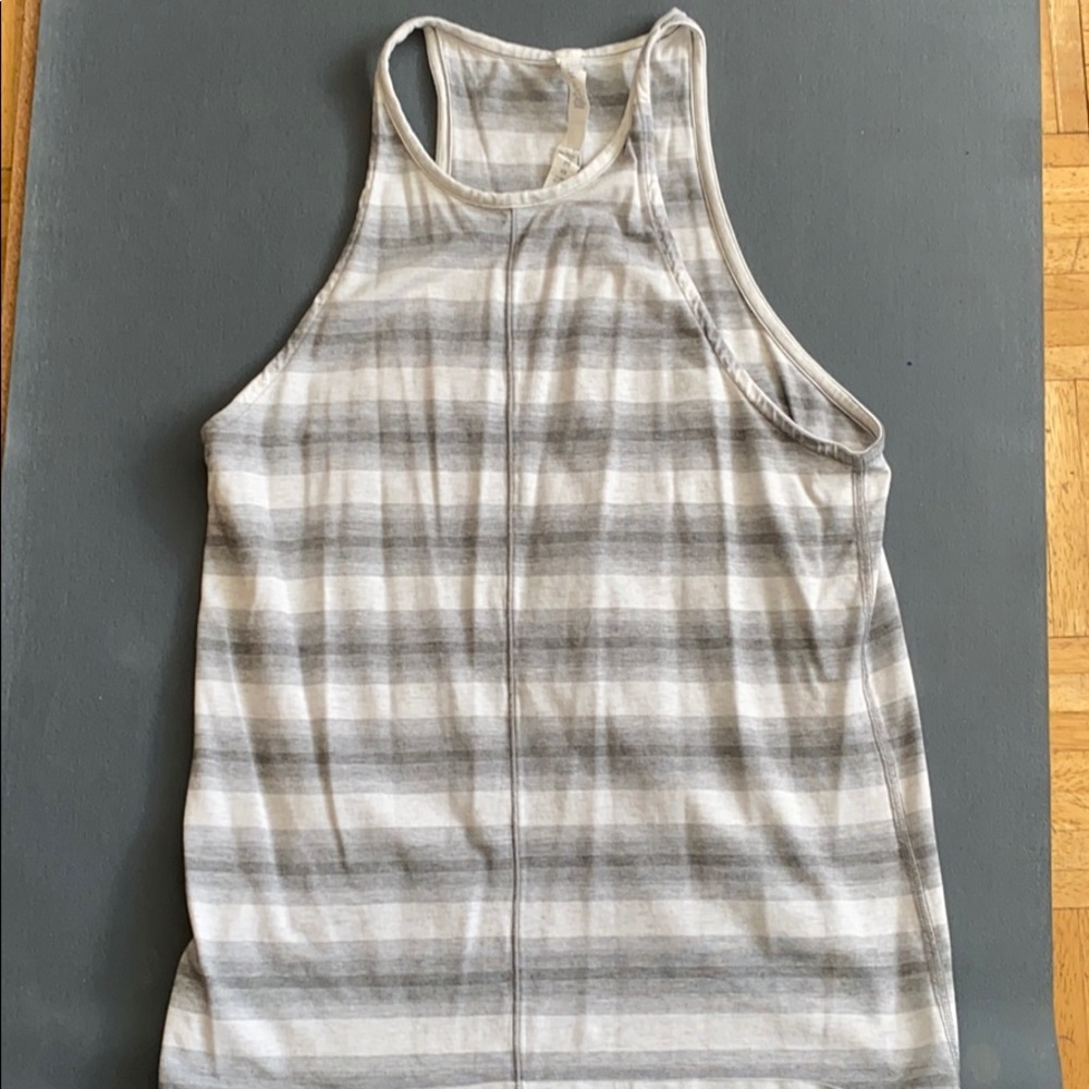 Lululemon Size 6 Tank Top - Mint condition